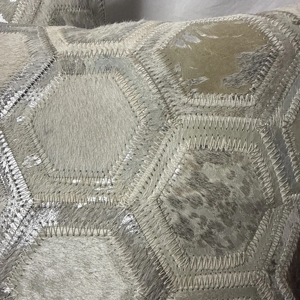 Canvello luxury ivory